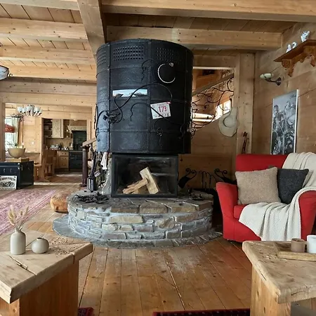 Golden Tatra - Fireplace, Sauna & Garden Chalet *